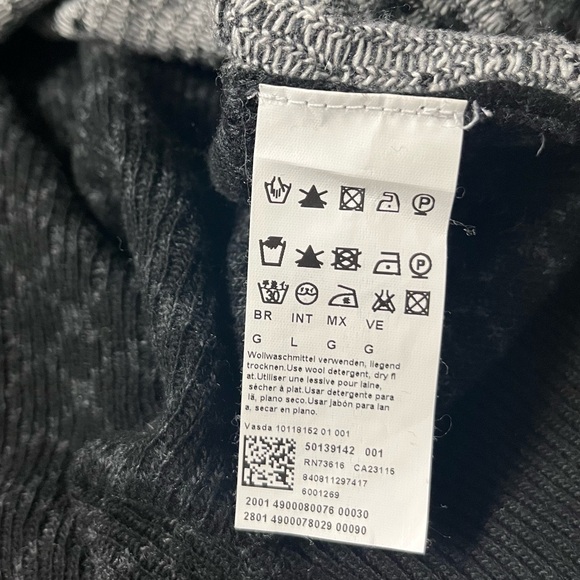 Hugo Boss Black and White V-Neck Argyle Sweater Vest - Picture 5 of 6